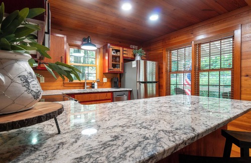 Helen Cabin | Helen's Newest Riverfront Rental on the Chattahoochee River