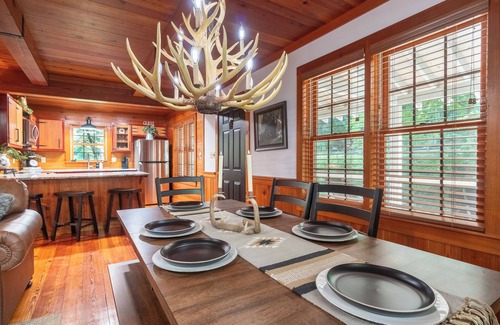 Helen Cabin | Helen's Newest Riverfront Rental on the Chattahoochee River