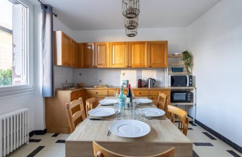 Vallieres Apartment | Helene - Appart cosy & calme à 9min à pied du TRAM