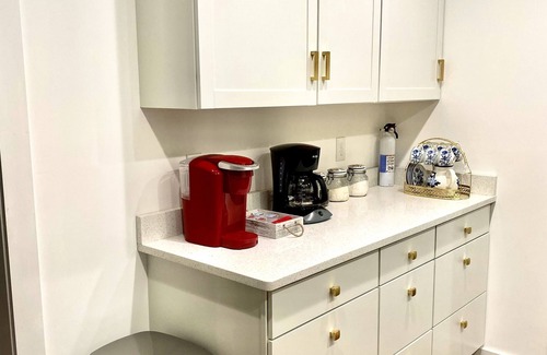 Helen House | Helen’s Blue Harmony a peaceful home to spend your getaway!