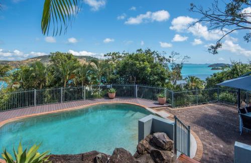 Hamilton Island Apartment | Heliconia 10 Newly Renovated Centrally Located House Hamilton Island