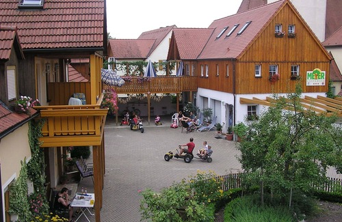 Gunzenhausen Apartment | Helle und Geräumige Ferienwohnung Nr. 1