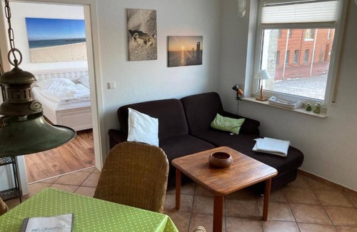 Wrixum Apartment | Hellinghaus - Wyk auf Föhr Fantastic view of the harbor & sea.