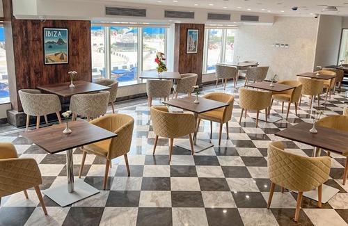 Al-Muntazah Hotel | Helnan Mamoura Hotel & Events Center
