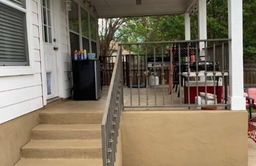 San Antonio House | Helotes Pool House Perfect for Entertaining
