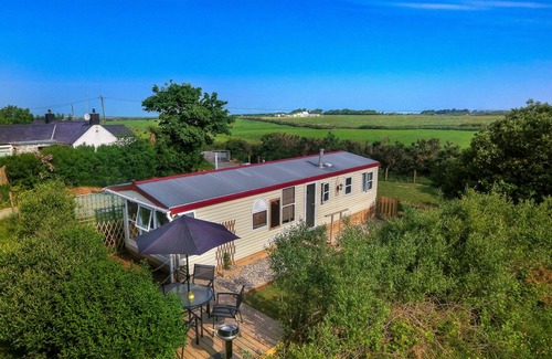 Rhoshirwaun Ski Chalet | Helyg Bach chalet nestled on the tip of the beautiful Llyn Peninsula