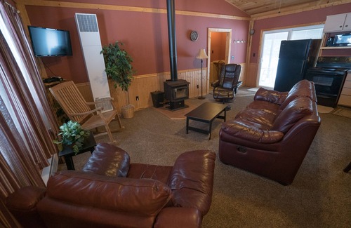 Thompsonville House | Hemlock 3 BR Home