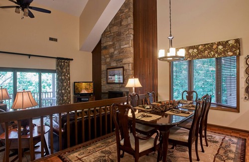 Blowing Rock House | Hemlock Haven #2 3BR/3BA Chetola Resort Condo in Blowing Rock