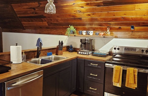 Wellington Cabin | Hemlock & Sapphire