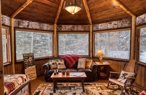 Lake Placid Cabin | HemLocke Lodge Panoramic Mountain views! MOUNTAIN LAKE POOL AND SALT WATER SPA!