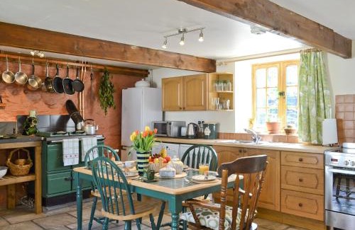 Tregaron House | Hen Efail - Old Smithy