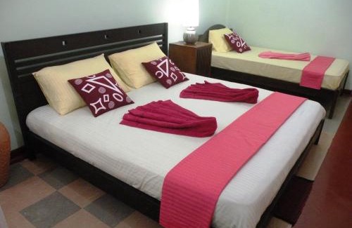 Negombo House | Henderson Airport Residence