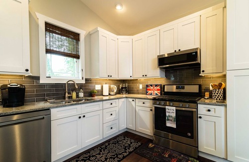 Hendersonville House | Hendersonville NC Retreat.