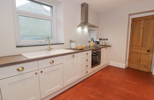 Llwyngwril Cottage | HENDRE COTTAGE, family friendly in Llwyngwril