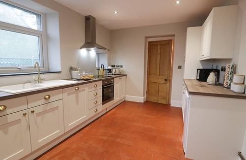 Llwyngwril Cottage | HENDRE COTTAGE, family friendly in Llwyngwril