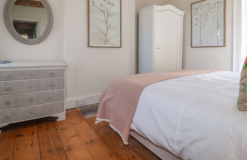 Rodborough Cottage | HENDY COTTAGE, pet friendly, character holiday cottage in Rodborough