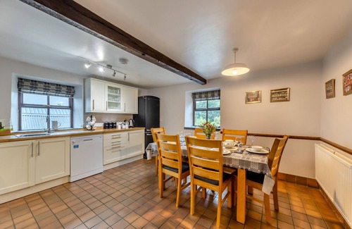 Denbigh House | Hendy - Three Bedroom House, Sleeps 6