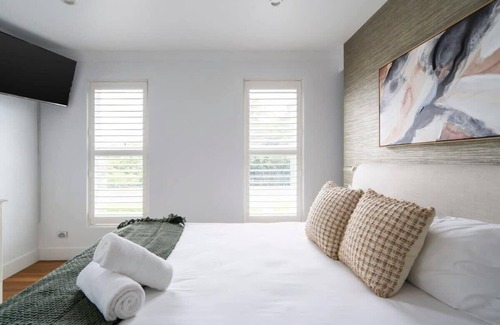 Rodd Point House | Henley Haven: Private BBQ Terrace