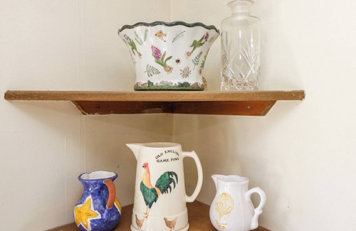 Moreton-in-Marsh Cottage | HENMARSH COTTAGE, pet friendly, with open fire in Moreton-In-Marsh