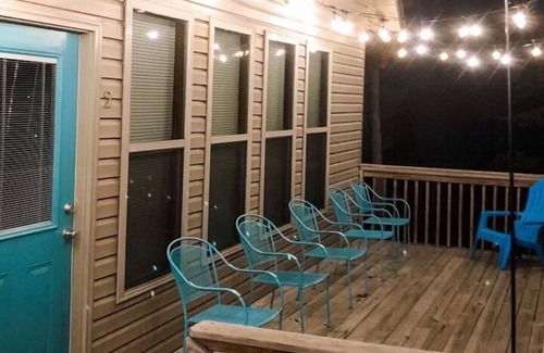 Edgemont Cabin | Hennie's Hideaway #2