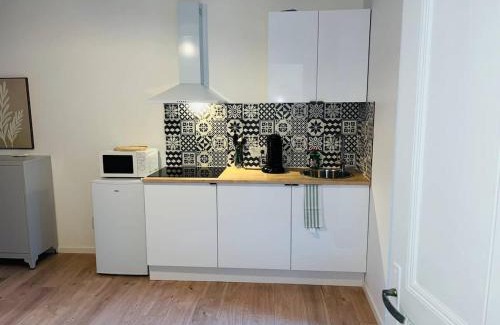 Castres Apartment | Henri ll l Terrasse l Proche gare & Centre ville