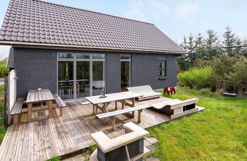 Toftum House | "Henrieta" - 4km from the sea by Interhome