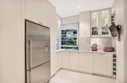 Double Bay Apartment | Henrietta's Gem - Short walk to everything