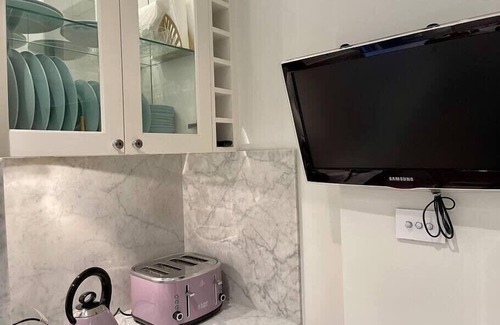 Double Bay Apartment | Henrietta's Gem - Short walk to everything