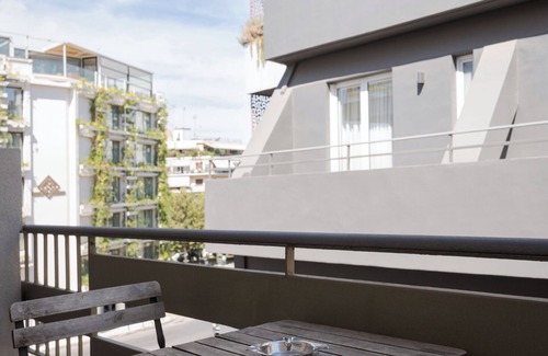 Mets Apartment | Hera Family Apartment, Olympian Zeus Apartments