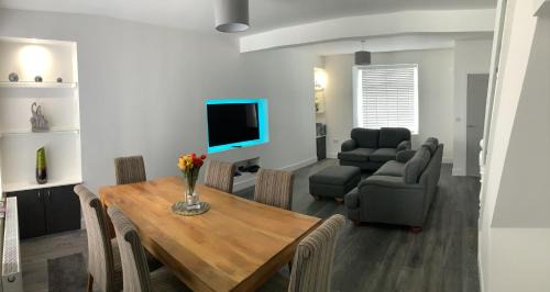 Treherbert House | Herbert Place