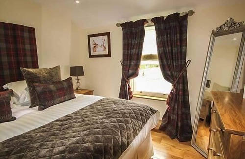 Torver Apartment | HERDWICK, pet friendly, with hot tub in Torver