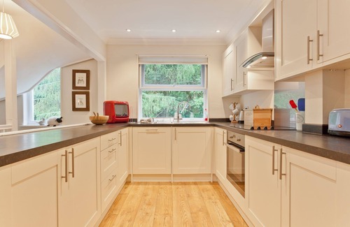 Ambleside Apartment | Herdwick Place, spacious cottage for 4 in spectacular Langdale Valley