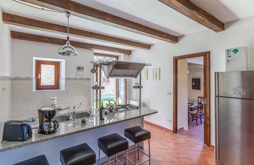 Subbiano House | Here you will occupy part of a semi-detached house in Tuscany with swimming pool and Jacuzzi for you