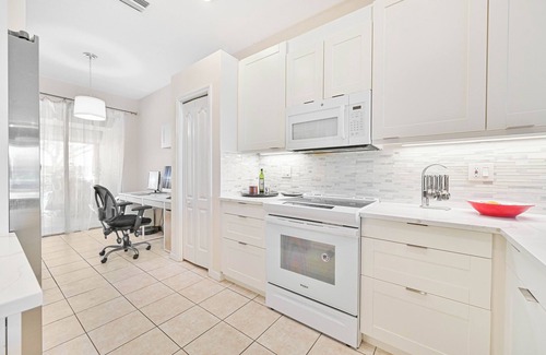 Naples Villa | Heritage Greens Villa with Lake and Arrowhead Golf Course View!