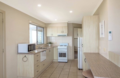Eden Hotel | Heritage House Motel & Units
