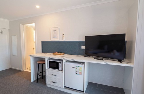 Eden Hotel | Heritage House Motel & Units