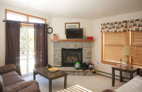 Eagle Bay Ski Chalet | Herkimer House @ Beachfront Eagle Bay Village