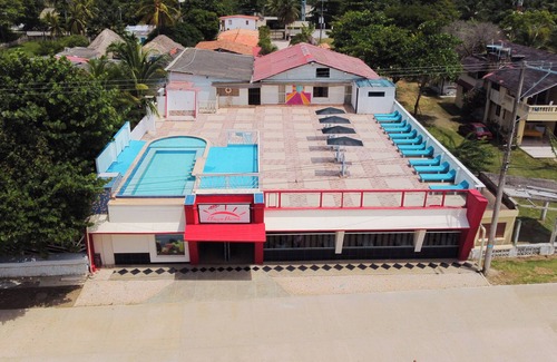 Covenas Hotel | Hermosa Habitación Estándar Quíntuple A Pie De Playa