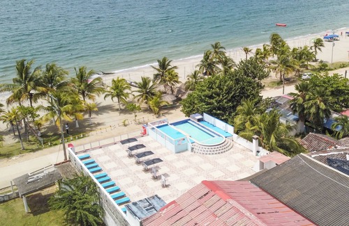 Covenas Hotel | Hermosa Habitación Estándar Quíntuple A Pie De Playa