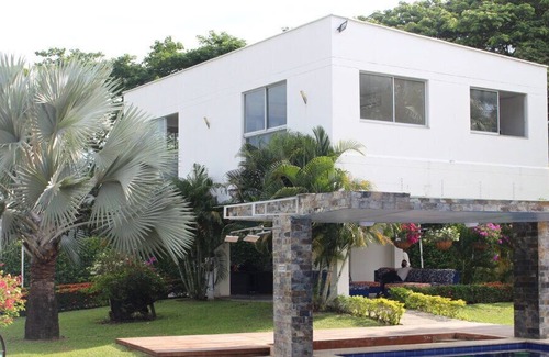 Santa Fe de Antioquia Villa | Hermosa Villa De Tamaño Familiar Con Jacuzzi