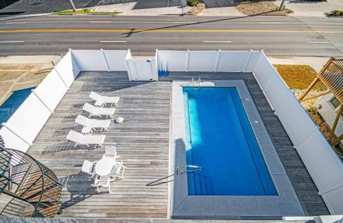 Crescent Beach House | Hermosa Villa