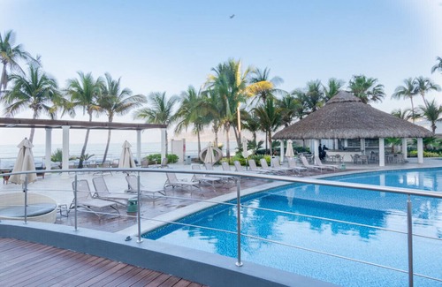 Zona Dorada Apartment | Hermosas vistas en Piso 10 en Camino al Mar