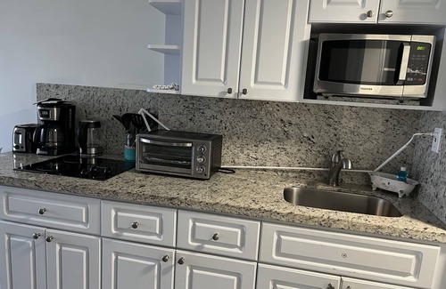 Sunny Isles Beach Apartment | HERMOSO estudio frente al mar con balcon