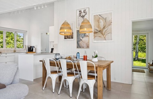 Lyngsbæk Strand House | "Hermund" - 100m from the sea by Interhome