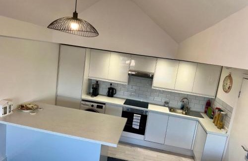 Herne Bay Apartment | Herne Bay Penthouse Breathtaking Sea & Pier Views!