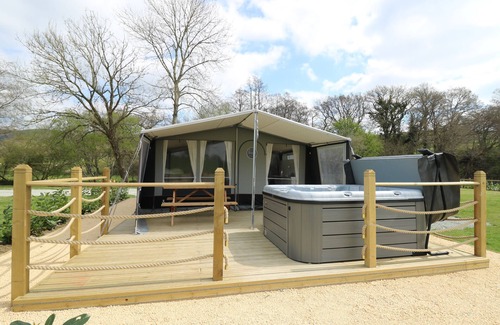 Rhayader Cottage | Heron - a glamping tents that sleeps 7 guests in 2 bedrooms