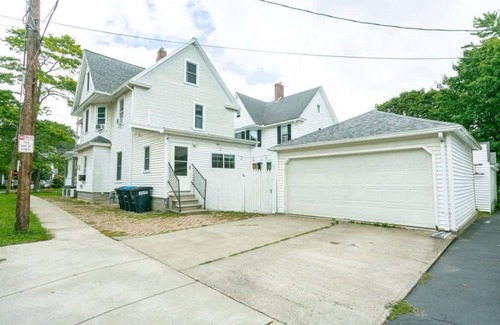 Geneva House | Heron Hideaway Game Room within walking distance to HWS & Seneca Lake