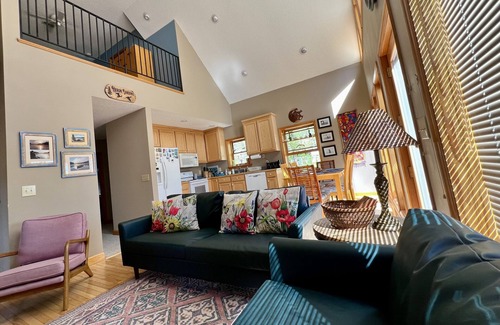 Roxboro House | Heron Landing: Escape to Lake Mayo.nPrivate cove, where nature abounds! nnnn