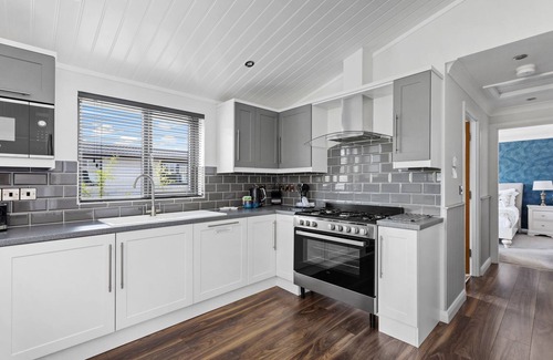 Lifton House | Heron Lodge, 10 Roadford Lake Lodges