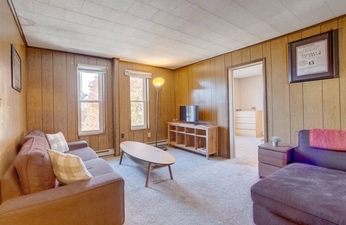 Hershey Apartment | Hershey Trojan, Apt #4n2 Bedroom overlooking the Park